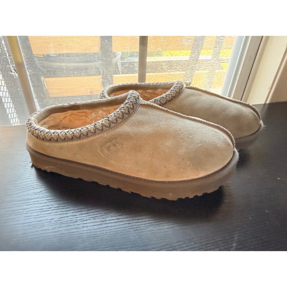 UGG Tasman Slippers Womens Size 7 Beige Gray Platform Suede Shearling Lined Shoe